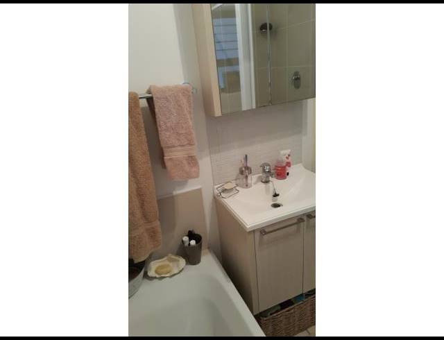 2 BEDROOM APARTMENT FOR SALE IN BRYANSTON